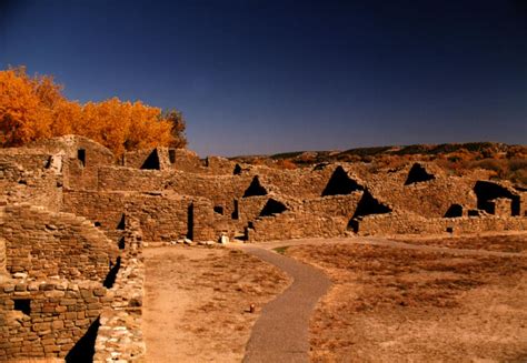 gallery of southwestern lands: Aztec Monument, Northern San Juan Basin ...