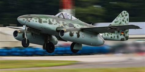 Watch The Messerschmitt Me 262 Schwalbe Ww Ii Jet Fighter Displaying For The First Time In The Uk