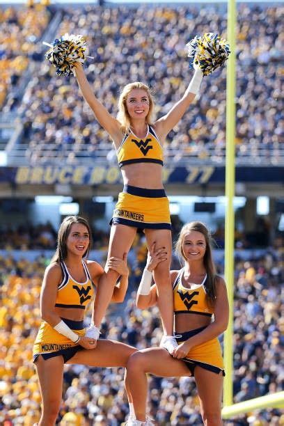 Pinterest Hot Cheerleaders Cheerleading College Cheer