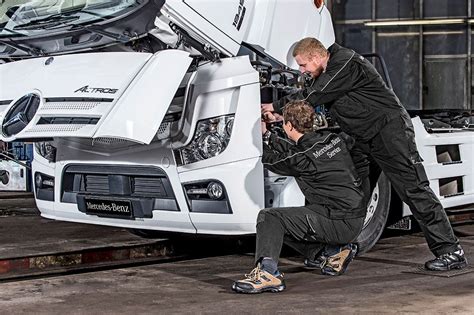 Russ Janot NFZ Mechatroniker M W D Mit Spezialisierung KFZ