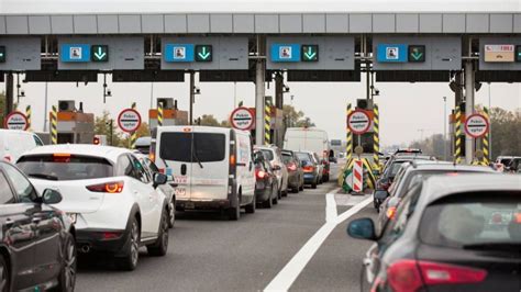 Dro Ej Za Przejazd Autostrad Z Katowic Do Krakowa Fot Tvp Katowice