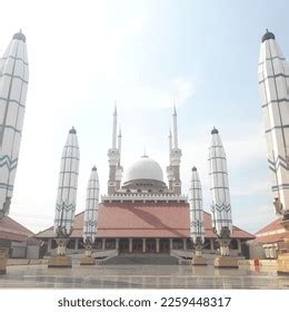 Masjid Agung Jawa Tengah Semarang Stock Photo 2259448317 | Shutterstock