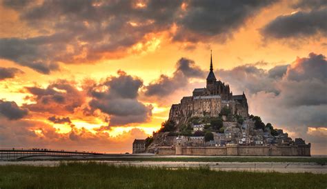 Explore the Fascinating History of Mont St Michel Abbey - Abroadli