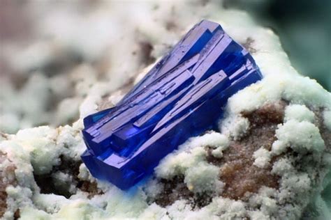Linarite | Rocks and minerals, Mineral stone, Minerals and gemstones