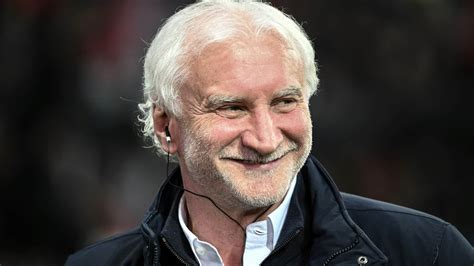 Rudi Völler nimmt DFB Elf in Pflicht Will sehen dass jeder brennt