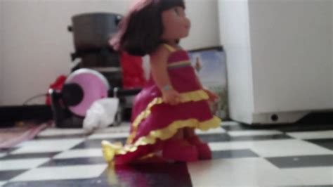 Dora The Explorer Dancing