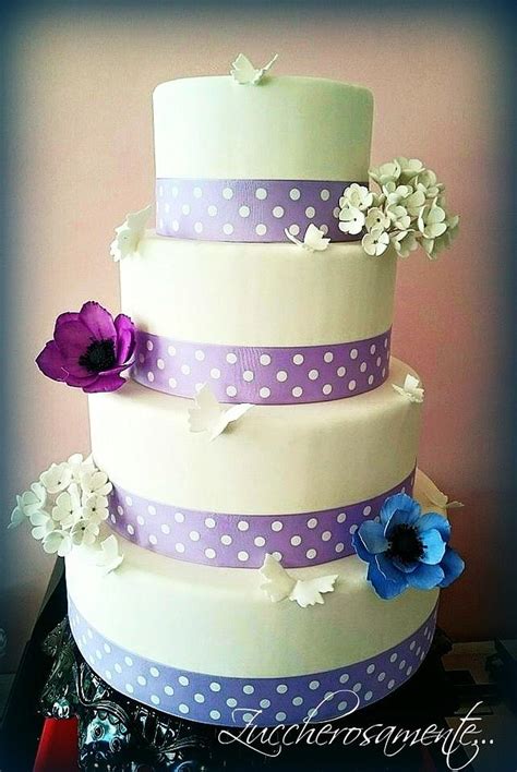 Anemone Wedding Cake Decorated Cake By Silvia Tartari Cakesdecor