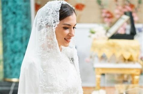 Fakta Dan Profil Anisha Rosnah Istri Pangeran Mateen Hot Sex Picture