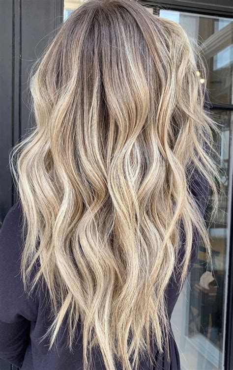 36 Chic Winter Hair Colour Ideas Styles For 2021 Blonde Relaxed Waves