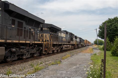 Ns Ns D Cw Trails On The Ns N At Palmyra Flickr