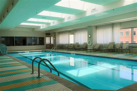 Dive Into These 9 Amazing Atlanta Hotels With Indoor Pools