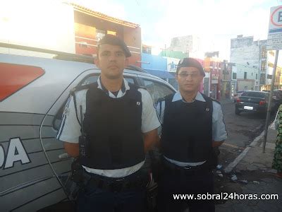 Sobral Ce Policiais Do Ronda Do Quarteir O Prendem Homem Que Praticou