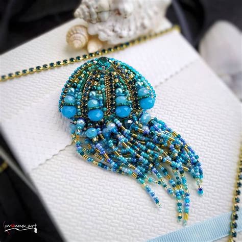 На данном изображении может находиться: ювелирные изделия | Beaded ...