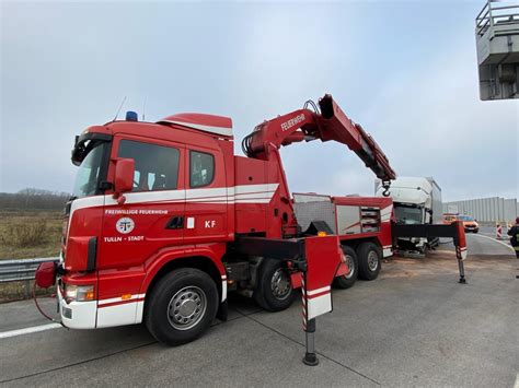 LKW Bergung A22 Auffahrt S1 Freiwillige Feuerwehr Tulln