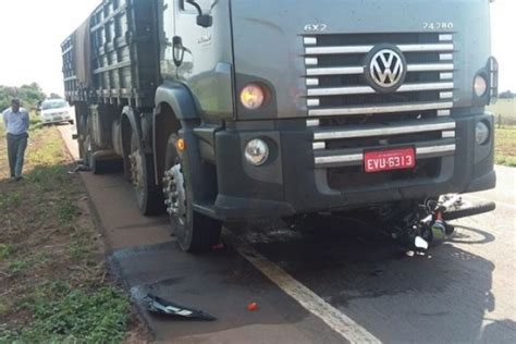 MidiaNews Motociclista morre após colidir caminhão na BR 163