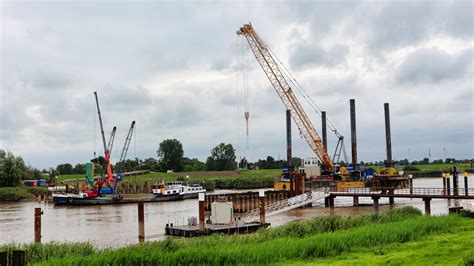 Baustelle Friesenbrücke bei Weener Construction site railway bridge