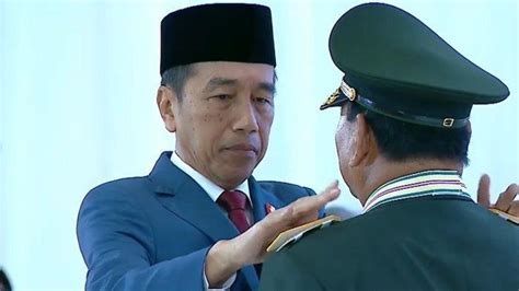 Jokowi Beri Pangkat Jenderal Kehormatan Untuk Prabowo Subianto Menhan