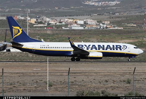 EI DWC Boeing 737 8AS Ryanair Alfonso Solis JetPhotos