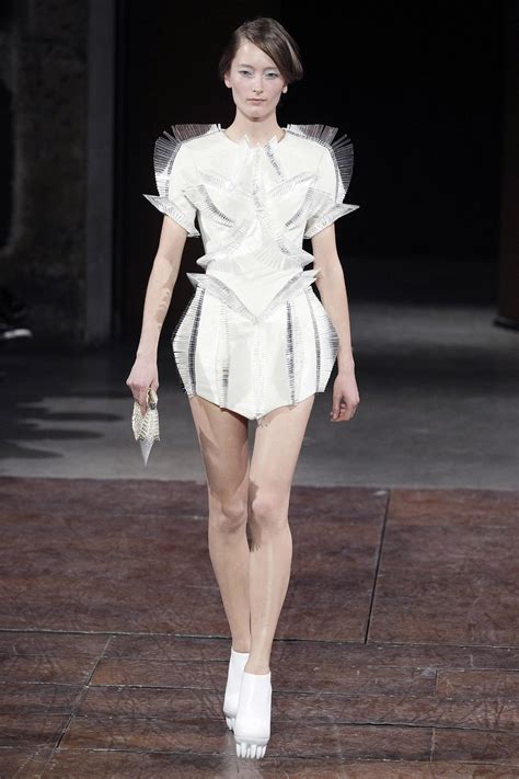 Iris Van Herpen Couture Fashion Show Collection Spring Summer 2012