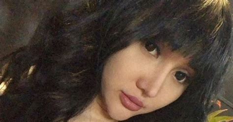 Pamer Paha Lucinta Luna Seksi Atau Hot Okezone Celebrity