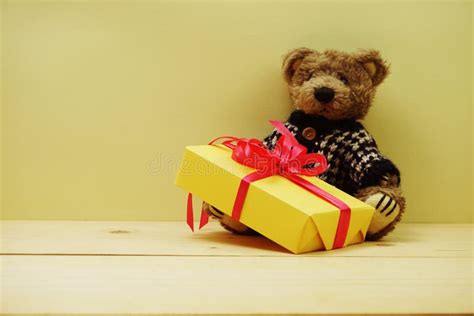 Teddy bear and gift box stock photo. Image of paper - 156134266