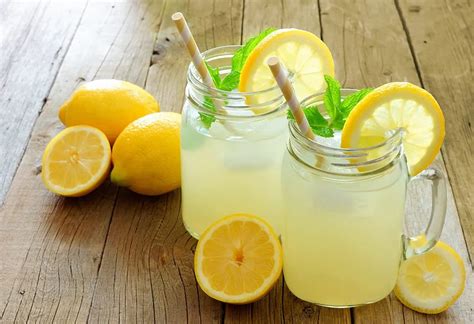 Health Benefits Of Lemon Water During Breastfeeding