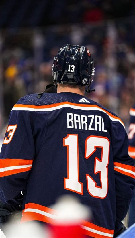 Mat Barzal In 2024 Hockey Girlfriend Nhl Hockey Players Hot Hockey Players