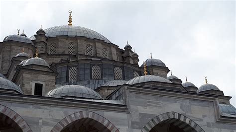 10 Most Beautiful and Impressive Mosques In İstanbul To Visit