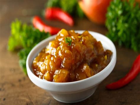 How To Make Sweet And Sour Chutney With Raw Mango Or Kacche Aam Ki Khatti Meethi Chatni Kaise