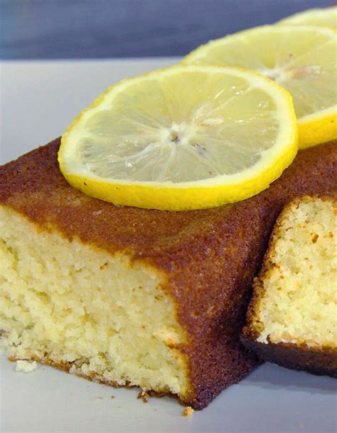 Cake sans gluten pour 6 personnes Recettes Elle à Table