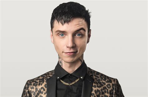 Black Veil Brides Andy Biersack To Host 2017 Jouneys Alternative Press