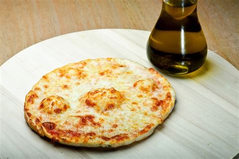 Premium Photo Lebanese Food Of Thyme And Cheese Manaqish