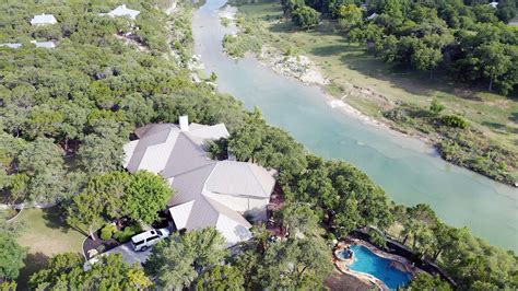 Bluffs On The Blanco Tour This Insane Bedroom Riverside Getaway