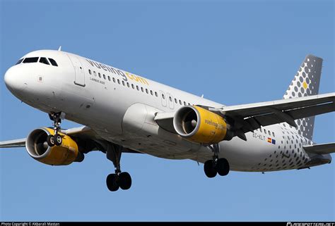 EC KLT Vueling Airbus A320 216 Photo By Akbarali Mastan ID 415226