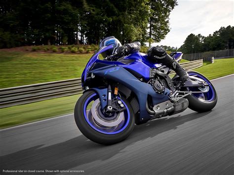 Model Feature Comparison Yamaha Yzf R And Yamaha Yzf R