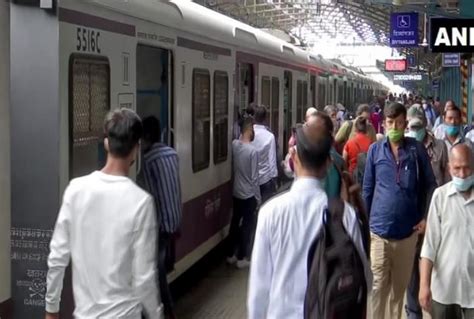 Mumbai Local Train नवी मुंबई में हार्बर लाइन पर लोकल ट्रेन सेवाएं