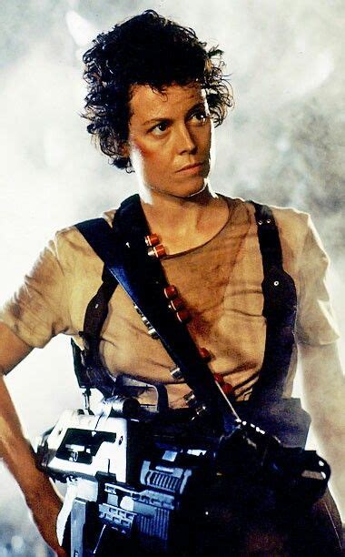 Pin By Pistoleros On Avp Sigourney Weaver Aliens Movie Sigourney