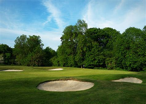 7 Reigate Hill Golf Club Is Set In The Beautiful Surrey Countryside