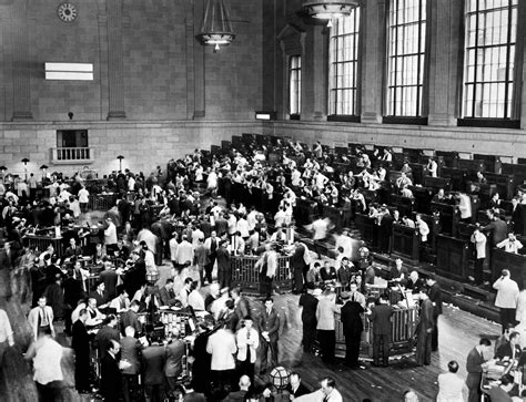 12 Scary Photographs Of The 1929 Wall Street Crash That Kicked Off The