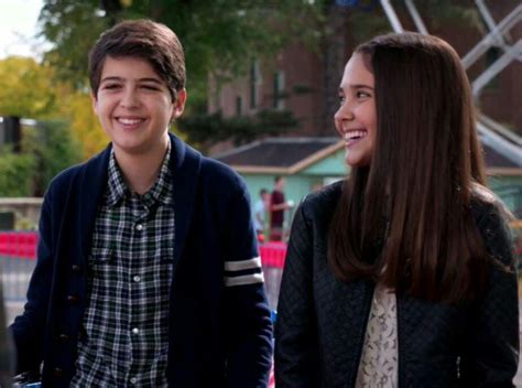 Disney Tiene A Su Primer Personaje Gay Disney En Espa Ol Amino