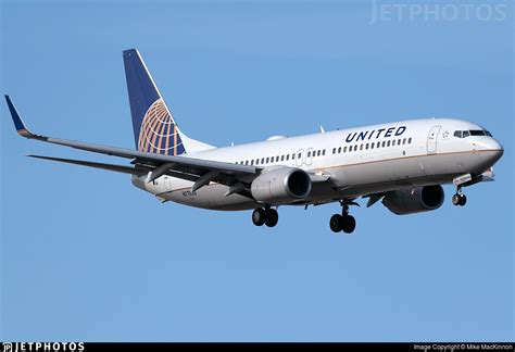 N Boeing United Airlines Mike Mackinnon Jetphotos