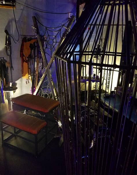 Dungeon Fungeon South Florida Dungeon Rental Stay And Play Domina Serpentine Dominatrix