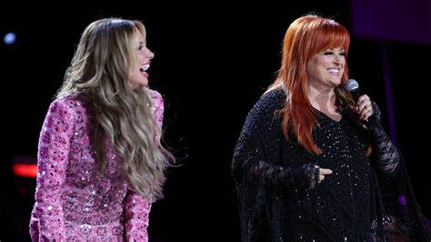 Wynonna Judd Just Performed Another Gut-Wrenching Tribute To Her Late Mother Naomi