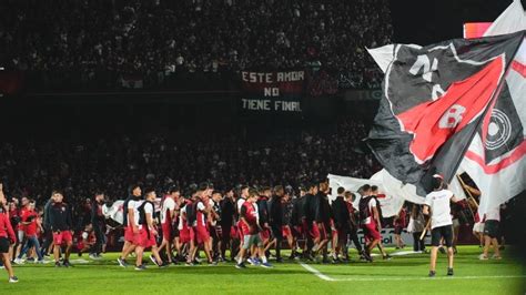 La Fiesta En Fotos Los Hinchas De Newells Vivieron Un Nuevo Banderazo