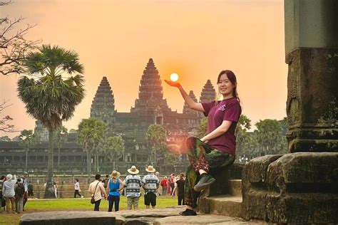 Private Angkor Wat Sunrise Ta Promh Banteay Srei Bayon Tour