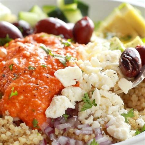 Mediterranean Quinoa Bowls With Roasted Red Pepper Sauce Video