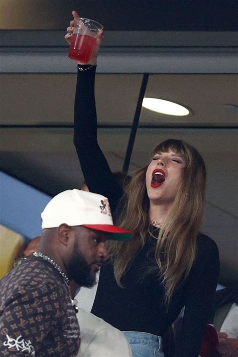 Taylor Swift Kansas Chiefs V New York Jets At Metlife Stadium In Newark 10 01 2023 • Celebmafia