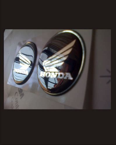 Emblemas De Resina Tanque Moto Honda Cbr 1000 2008 Al 2013