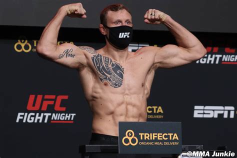 Jack Hermansson Ufc On Espn 19 Official Weigh Ins Mma Junkie