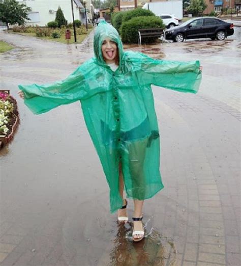 Pin By Bob Bob On Raincoats In Real Rainwear Girl Green Raincoat